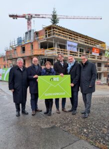 ARE Geschäftsführer Gerald Beck, Baudirektor Werner Deringer, ARE Projektentwicklungsleiter Gerd Pichler, Bürgermeisterin Silvia Drechsler, Vizebürgermeister Rainer Praschak und Arch. DI Karl Brodl @SulzbergerPlanSinn